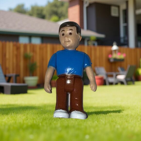 Vintage Little Tikes DAD/FAMILY Man Dollhouse Figure Toy Loose B20 - Picture 1 of 4